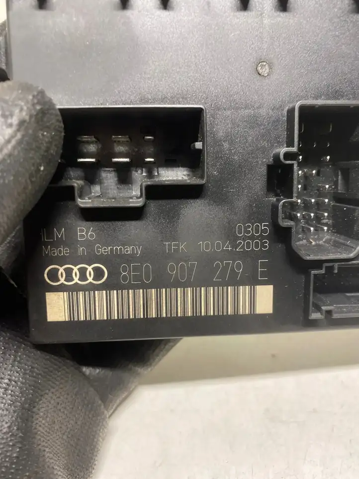 Audi A4 S4 B6 8E 8H (2000 - 2006) 8E0907279E Модуль комфорта — фото 3