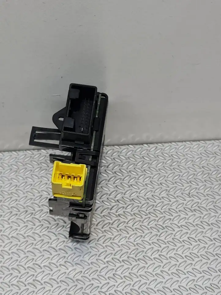 Volkswagen Touran I (2003 - 2010) 1K0953549G Датчик угла поворота руля — фото 4