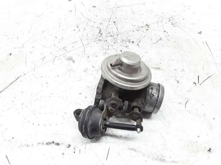 Skoda Fabia Mk1 (6Y) (1999 - 2007)  038131501M Запорный клапан двигателя
