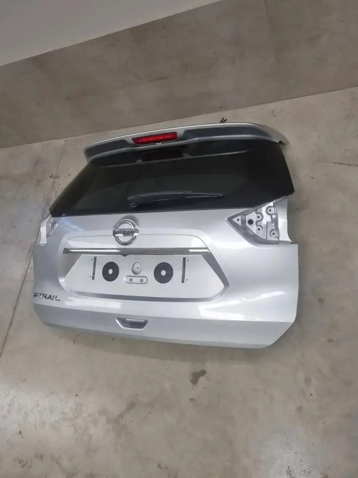 Nissan X-Trail T32 (2014 - 2021) Крышка багажника — фото 3