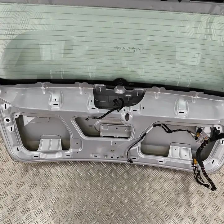 Skoda Octavia Mk3 (5E) (2013 - 2019) 5E9827023E Крышка багажника — фото 3