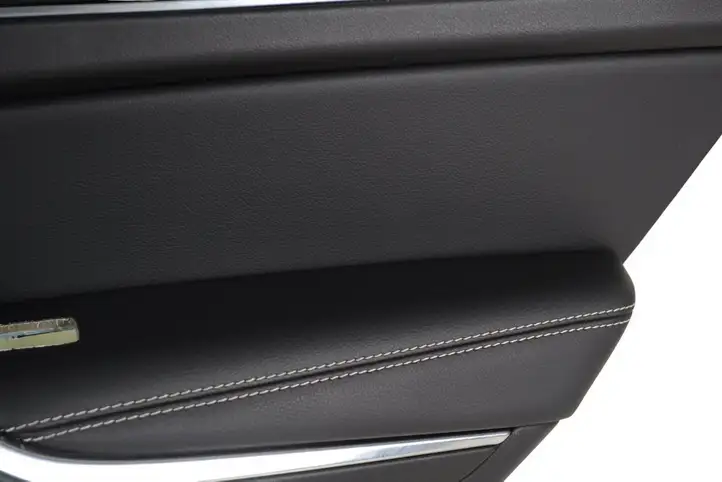 Jaguar F-Pace (2016 - ) Обшивка задней двери — фото 5
