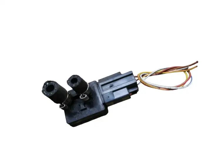 Volvo V70 (2007 - 2013) 6G9N5L200AA Датчик давления выхлопных газов — фото 2