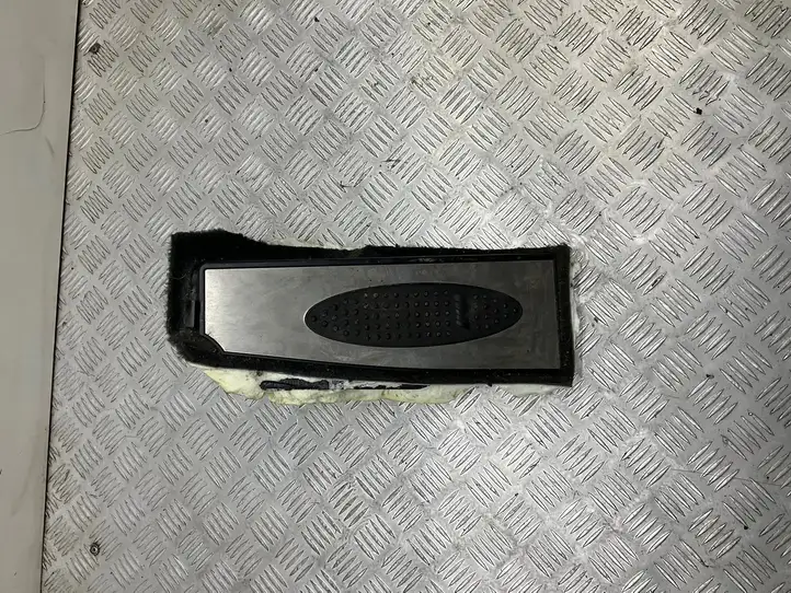 BMW 5 E60 E61 (2004 - 2010) 7896959 Подставка для ноги — фото 1