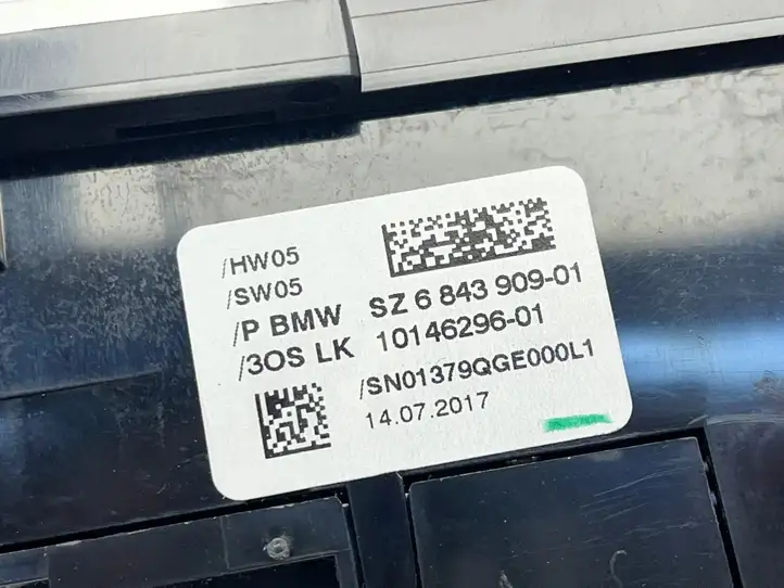 BMW 5 G30 G31 (2016 - ) 6843909 Выключатель ASR — фото 5