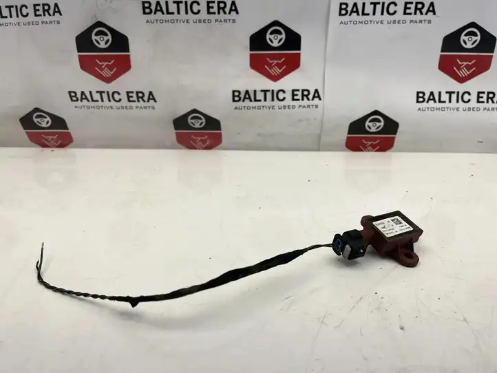 BMW 5 G30 G31 (2016 - ) 9337656 Датчик удара SRS — фото 1