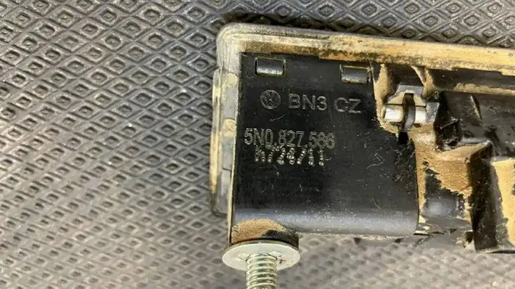 Volkswagen Jetta VI (2011 - 2018) 5N0827566 Ручка крышки багажника — фото 4