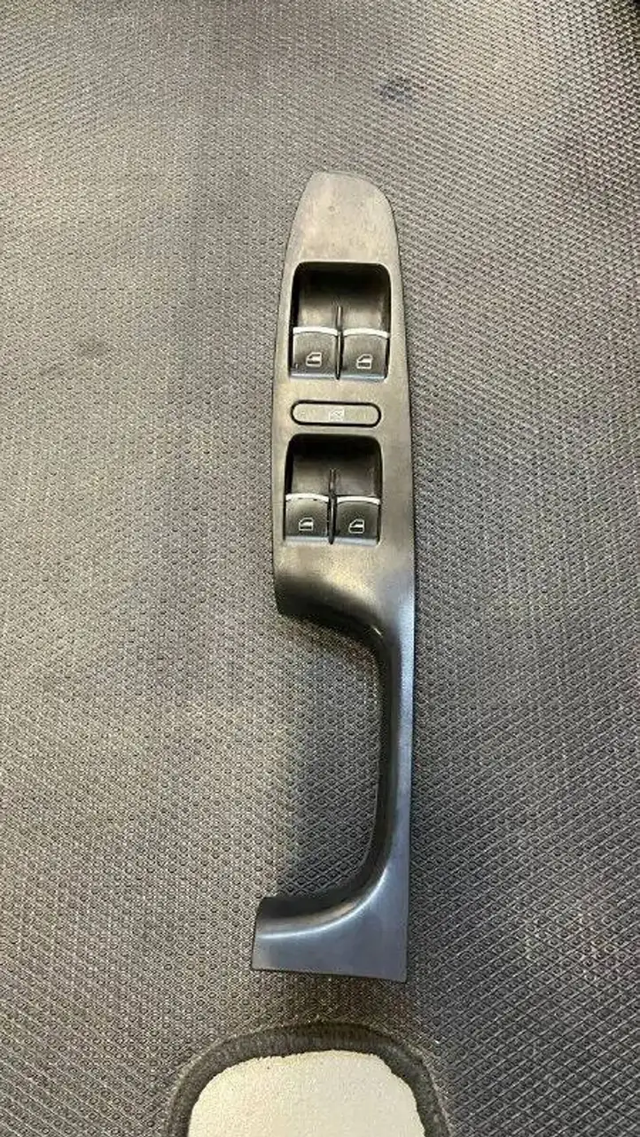 Volkswagen Jetta VI (2011 - 2018) 5C7867255CD Кнопка стеклоподъемников — фото 1