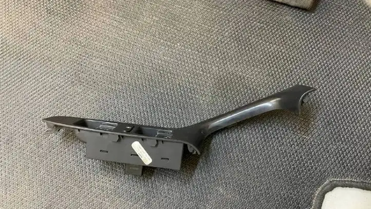 Volkswagen Jetta VI (2011 - 2018) 5C7867255CD Кнопка стеклоподъемников — фото 5