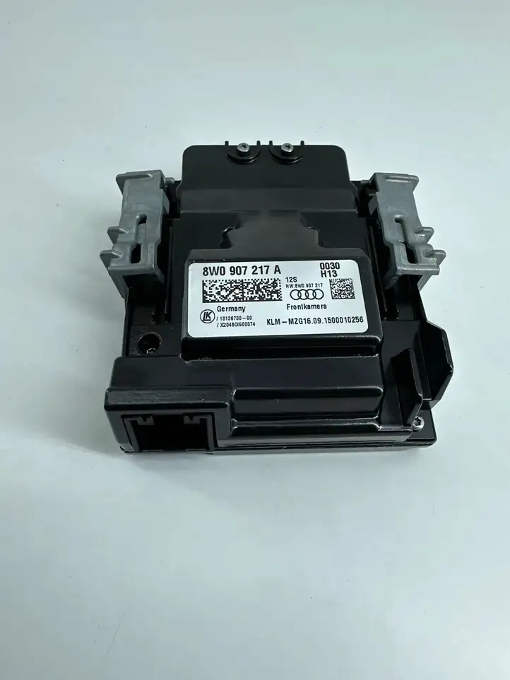 Audi A4 S4 B9 (2015 - 2019) 8W0907217A Камера в лобовом стекле — фото 2