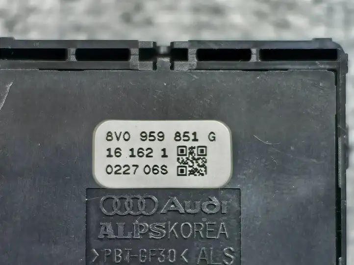 Audi A3/S3 8V (2016 - 2020) 8V0959851G Кнопка стеклоподъемников — фото 3