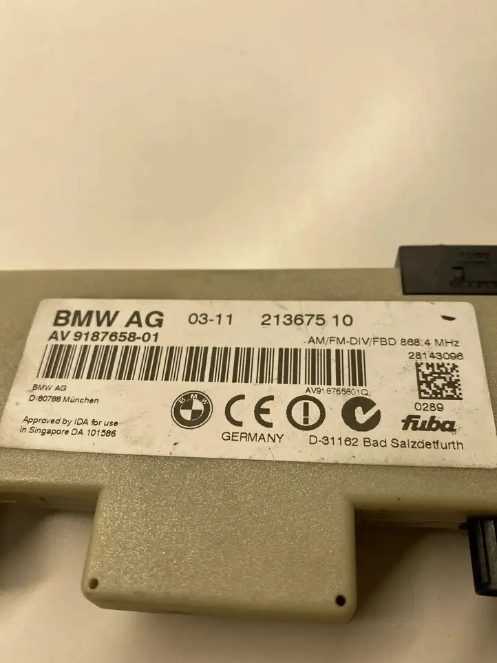 BMW 3 E90 E91 (2005 - 2012) 9187658 Усилитель антенны — фото 3