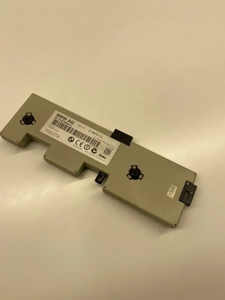 BMW 3 E92 E93 (2005 - 2014) 9187658 Усилитель антенны — фото 1