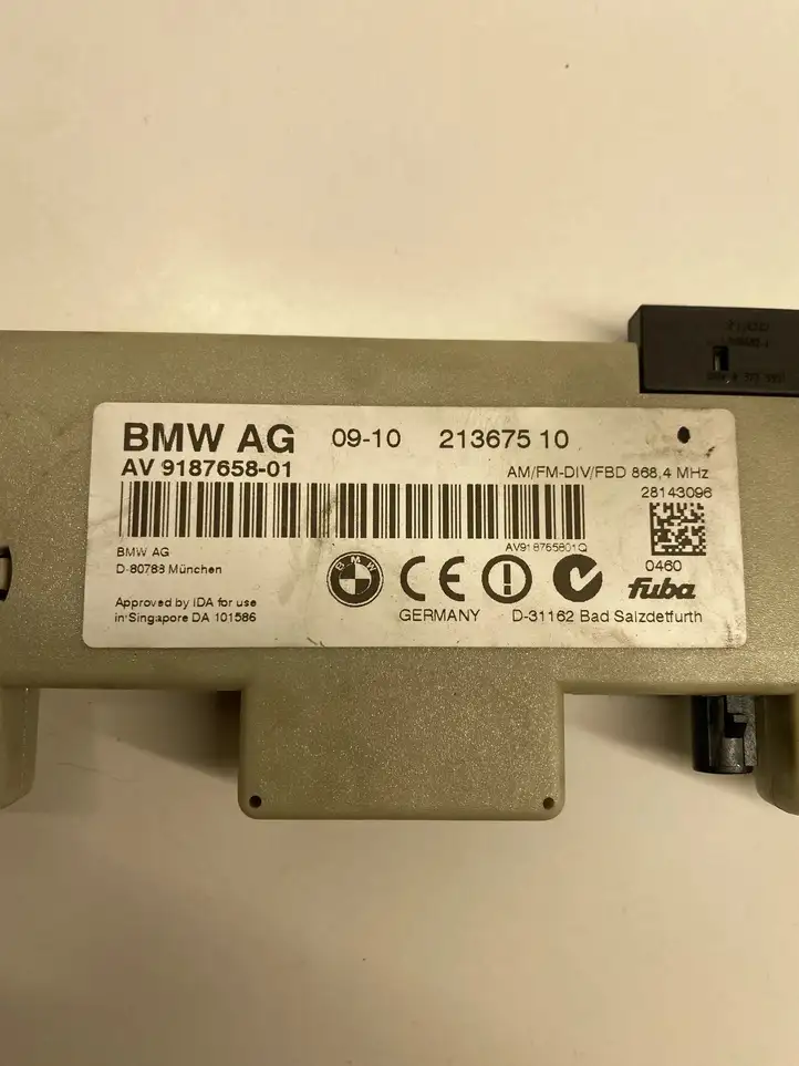 BMW 3 E90 E91 (2005 - 2012) 9187658 Усилитель антенны — фото 3