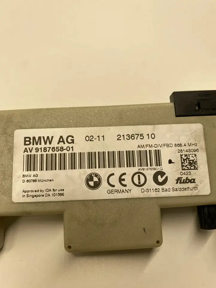 BMW 3 E90 E91 (2005 - 2012) 9187658 Усилитель антенны — фото 3