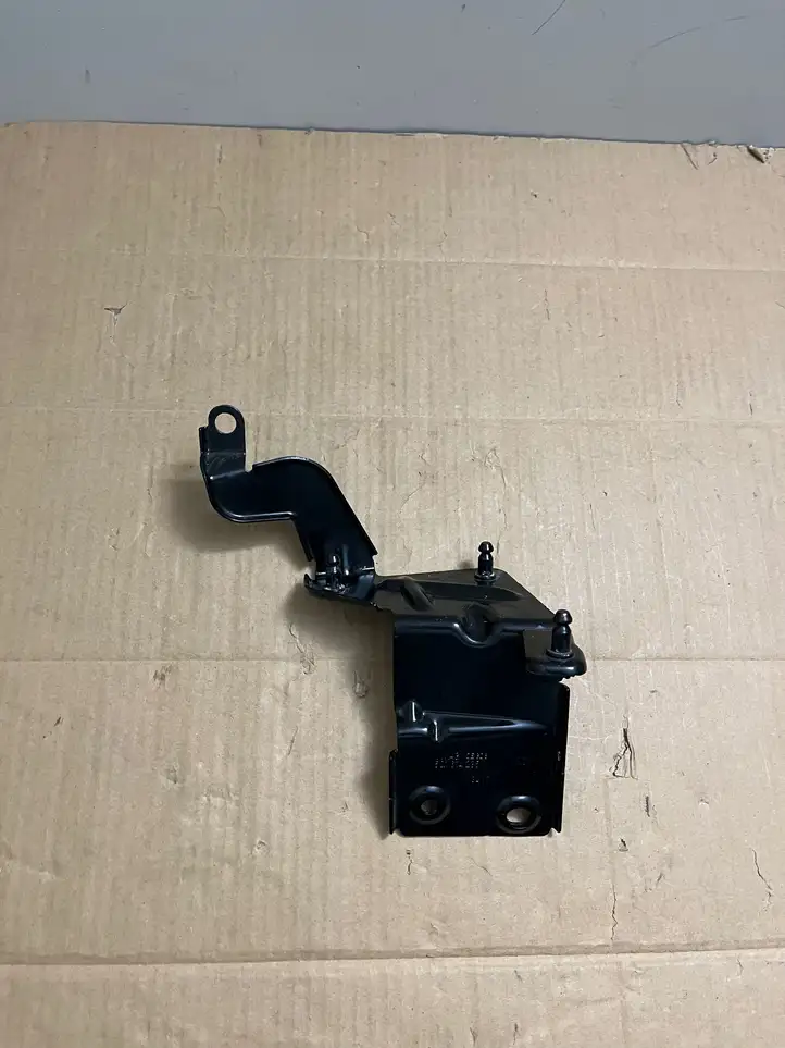 Audi A3/S3 8V (2012 - 2016) 5Q1614235E Кронштейн блока ABS — фото 1