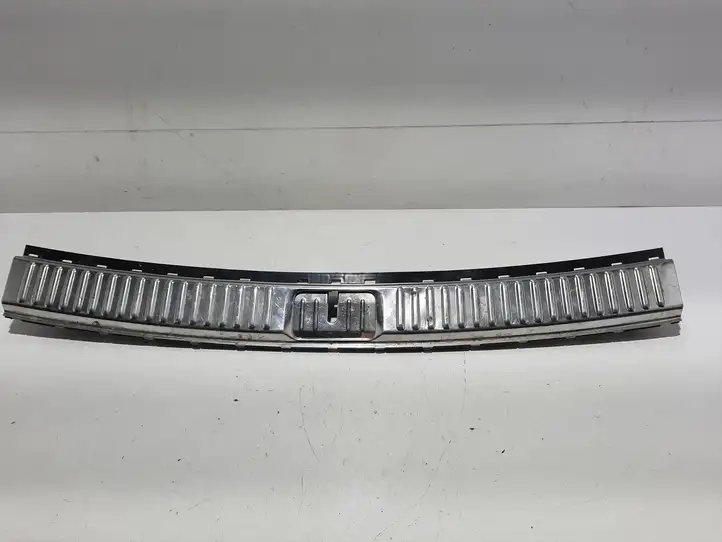 Volkswagen Touareg II (2010 - 2018) 7P0863459E Отделка порога багажника — фото 1