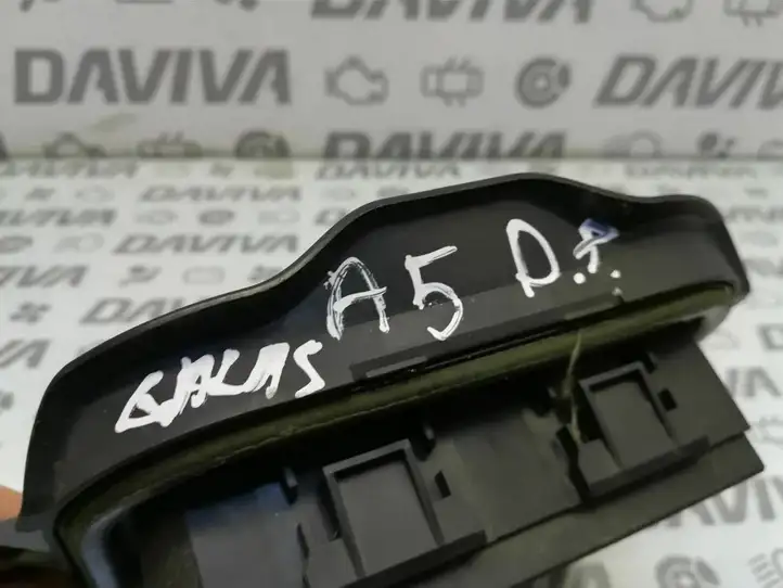 Audi A4 S4 B8 8K (2007 - 2011) 8K0819181A Вентиляционная решетка кузова — фото 3