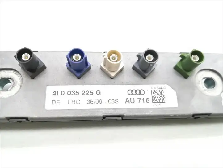 Audi Q7 4L (2005 - 2009) 4L0035225G GPS антенна — фото 5