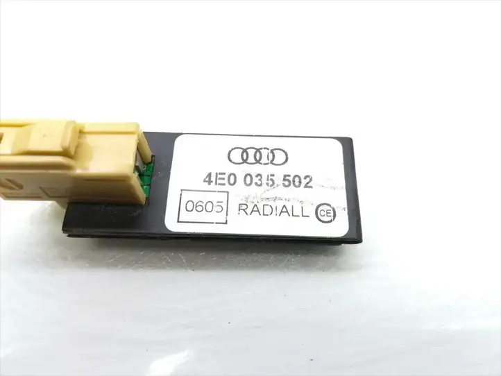 Audi A6 S6 C6 4F (2004 - 2008) 4E0035502 Усилитель антенны — фото 5