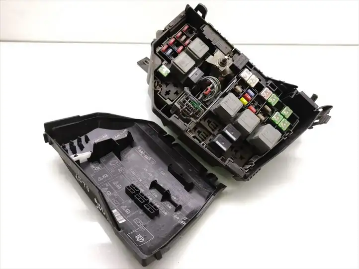 Ford S-MAX (2006 - 2010) 6G9T-14A076-AE Блок предохранителей — фото 4