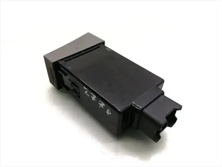 Hyundai Santa Fe (2005 - 2009) T0102 Включатель освещения интерьера — фото 3
