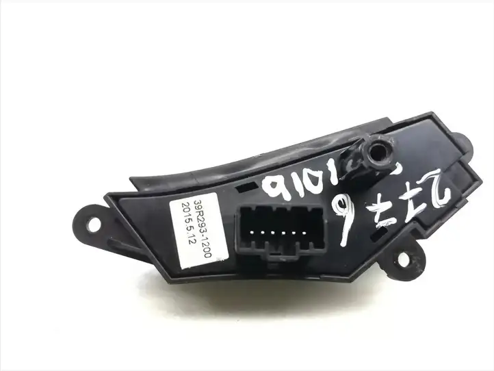 Hyundai i40 (2015 - ) 39R293-1200 Кнопки на рулевом колесе — фото 3