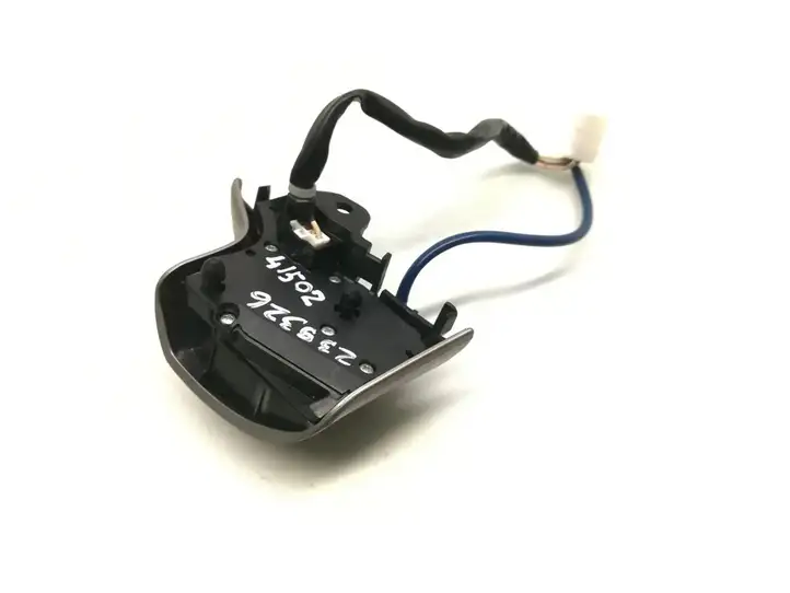 Toyota Auris 150 (2006 - 2012) 6N2G Кнопки на рулевом колесе — фото 4