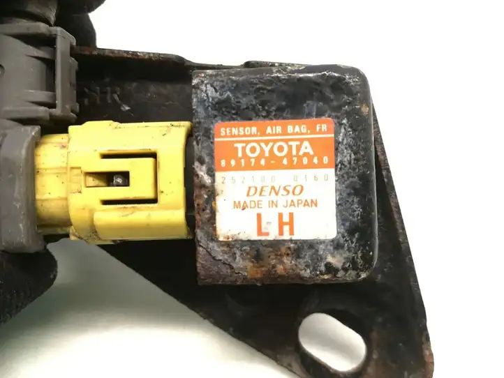 Toyota Prius (XW20) (2003 - 2009) 89174-47040 Датчик удара SRS — фото 5