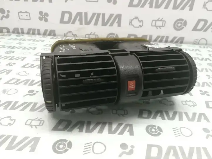 Opel Astra H (2004 - 2009) 90560344 Центральный воздушный дефлектор — фото 1