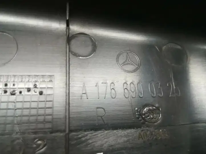 Mercedes-Benz E C207 W207 (2009 - 2017) A1766900325 Верхняя обшивка стойки B — фото 5