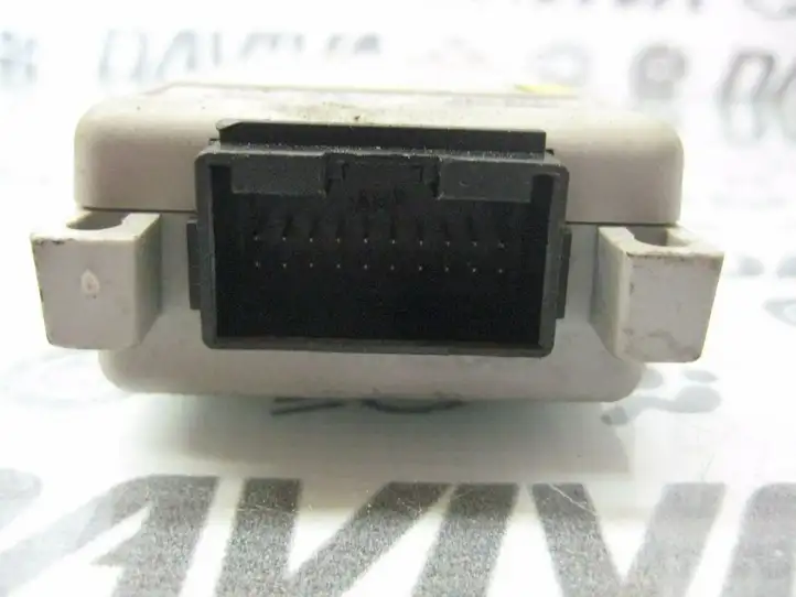 Volkswagen Touran I (2003 - 2010) 1K0035729E Блок GSM — фото 2