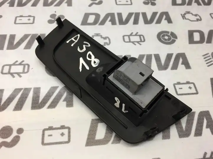 Audi A1 (2010 - 2014) 8X2959521 Кнопка стеклоподъемников — фото 2