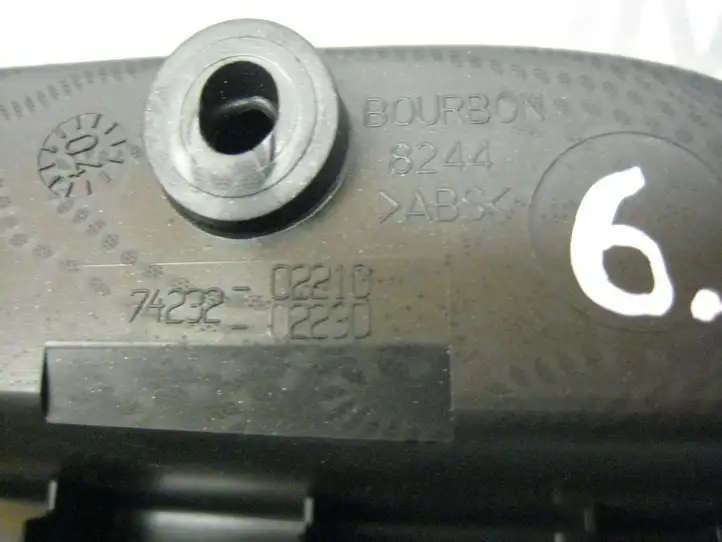 Toyota Corolla E120 E130 (2004 - 2007) 74232-02210 Кнопка стеклоподъемников — фото 3