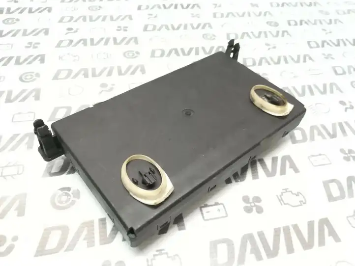 Mercedes-Benz C W203 (2000 - 2007) 2118208285 Блок управления дверью — фото 3