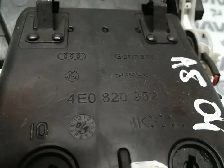 Audi A8 S8 D3 4E (2002 - 2005) 4E0820952 Боковой воздушный дефлектор — фото 5