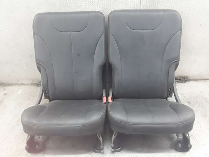 Chrysler Pacifica (2003 - 2008)   Комплект отделки дверей