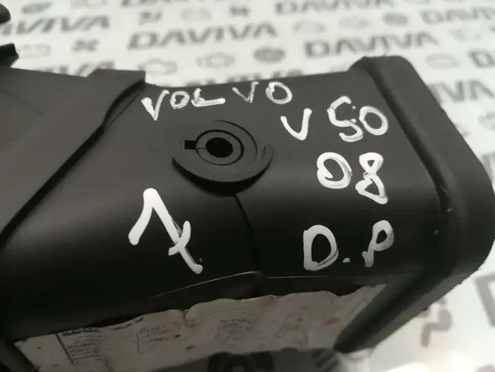 Volvo V50 (2004 - 2008) Боковой воздушный дефлектор — фото 4