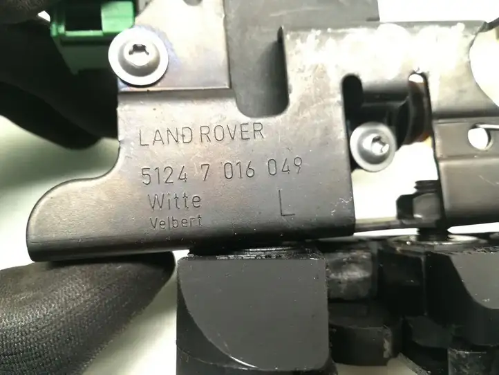 Land Rover Discovery 3 - LR3 (2004 - 2009) 7016049 Замок крышки багажника — фото 4