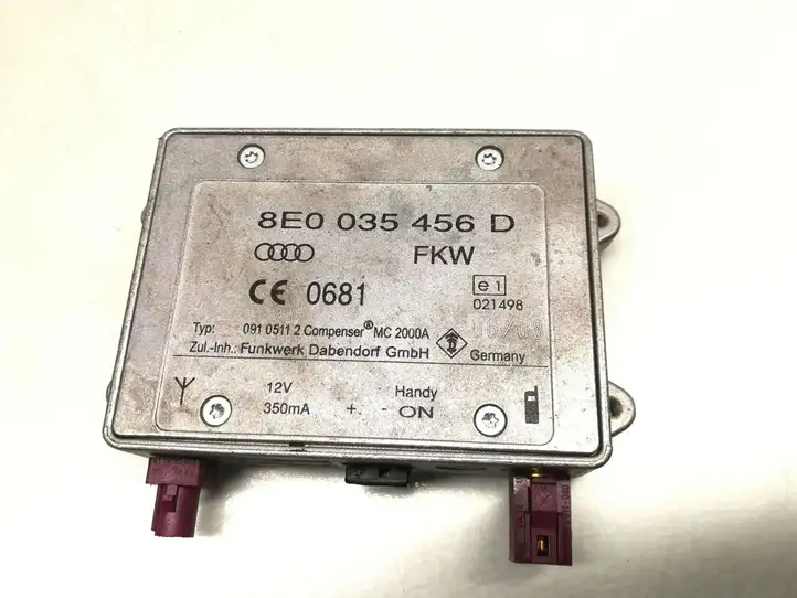 Audi A6 S6 C6 4F (2008 - 2011) 8E0035456D Усилитель антенны — фото 5