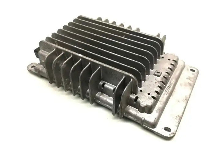 Audi A3/S3 8P (2003 - 2005) 8H0035223B Усилитель звука — фото 2