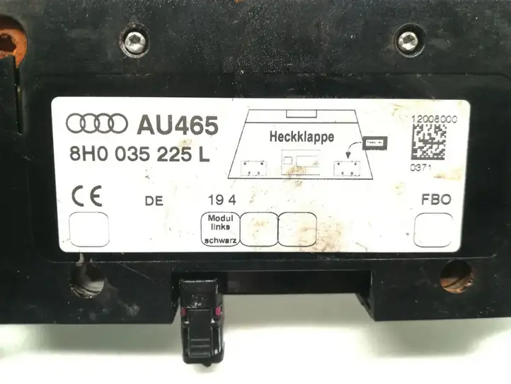 Audi A3/S3 8P (2003 - 2005) 8H0035225L Усилитель антенны — фото 5