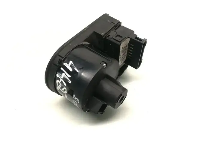 Audi A3/S3 8P (2004 - 2008) 8P2941531AE Включатель фонарей — фото 3