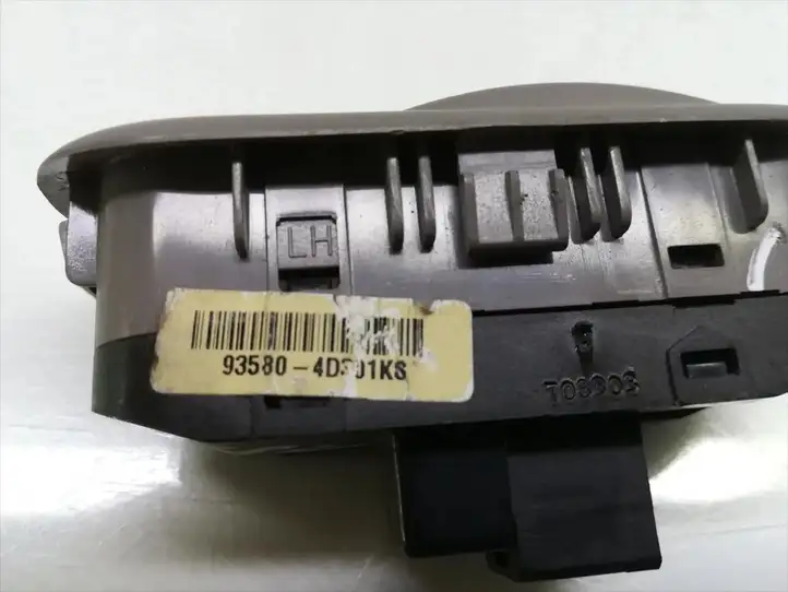 Kia Carnival (2006 - 2014) 93580-4D301KS Кнопка стеклоподъемников — фото 5