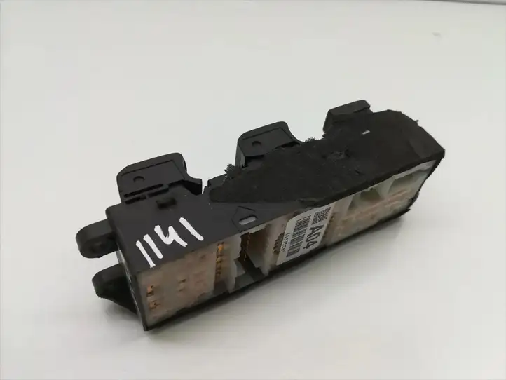 Subaru Outback (2007 - 2009) Кнопка стеклоподъемников — фото 3