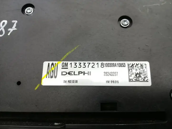 Opel Astra J (2009 - 2012) 13337218 Включатель регулировки звука — фото 5