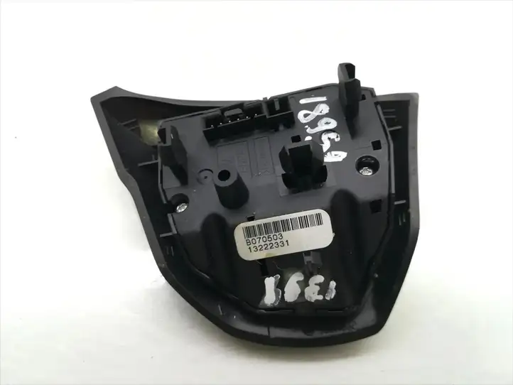 Opel Corsa D (2006 - 2010) 13222331 Кнопки на рулевом колесе — фото 4