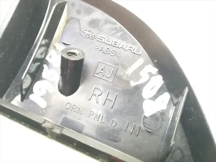 Subaru Legacy (2003 - 2009) Отделка внутренней панели салона — фото 5