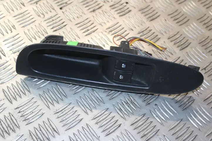 Renault Clio II (1998 - 2001) 8200084003 Блок кнопок стеклоподъемников — фото 1