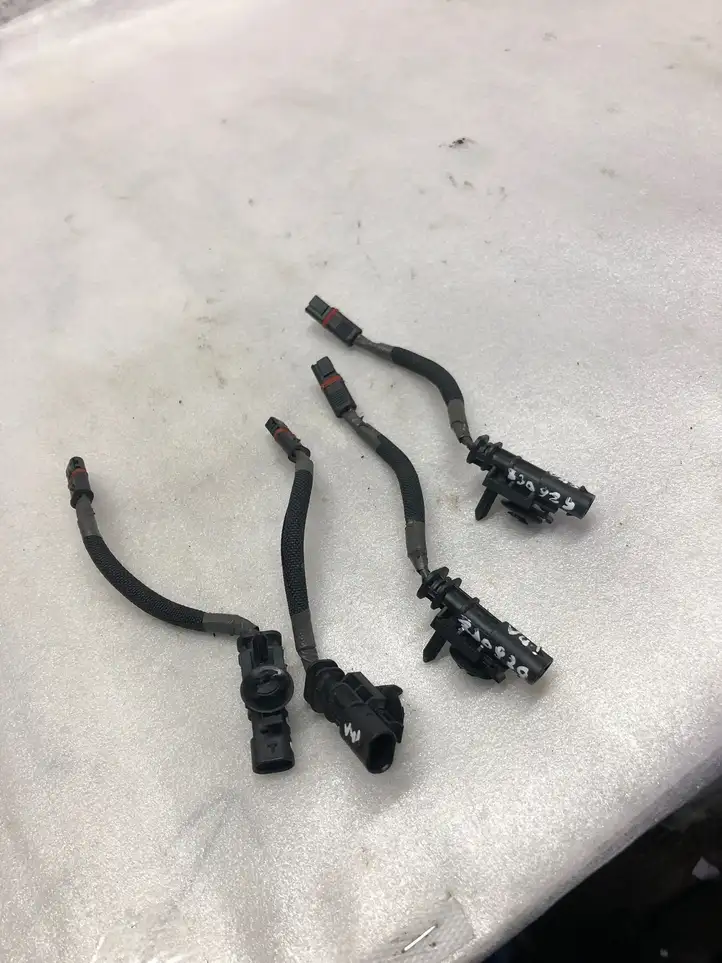 Volvo V40 Cross country (2016 - 2019) 17034991 Проводка топливных форсунок — фото 2